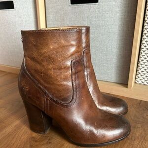 Frye Parker Brown Leather Ankle Boots